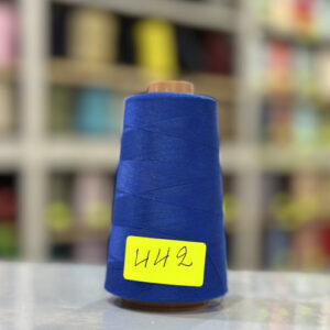 Fil à coudre bleu 442