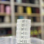 Ruban étiquette blanc avec texte noir